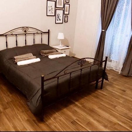 Casa Principe Taranto "Intero Appartamento" 外观 照片